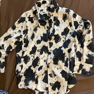 SHEIN size medium urban button up